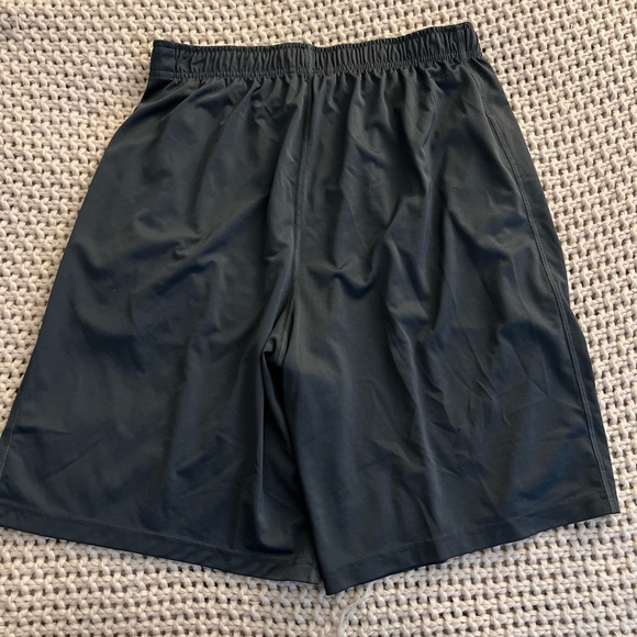 Nike shorts - Picture 2 of 3